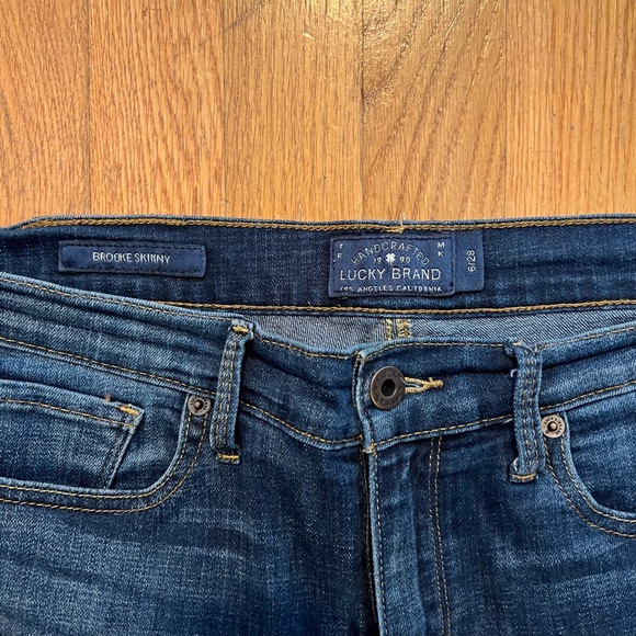 Lucky Brand Brooke Skinny Jeans - Picture 4 of 5